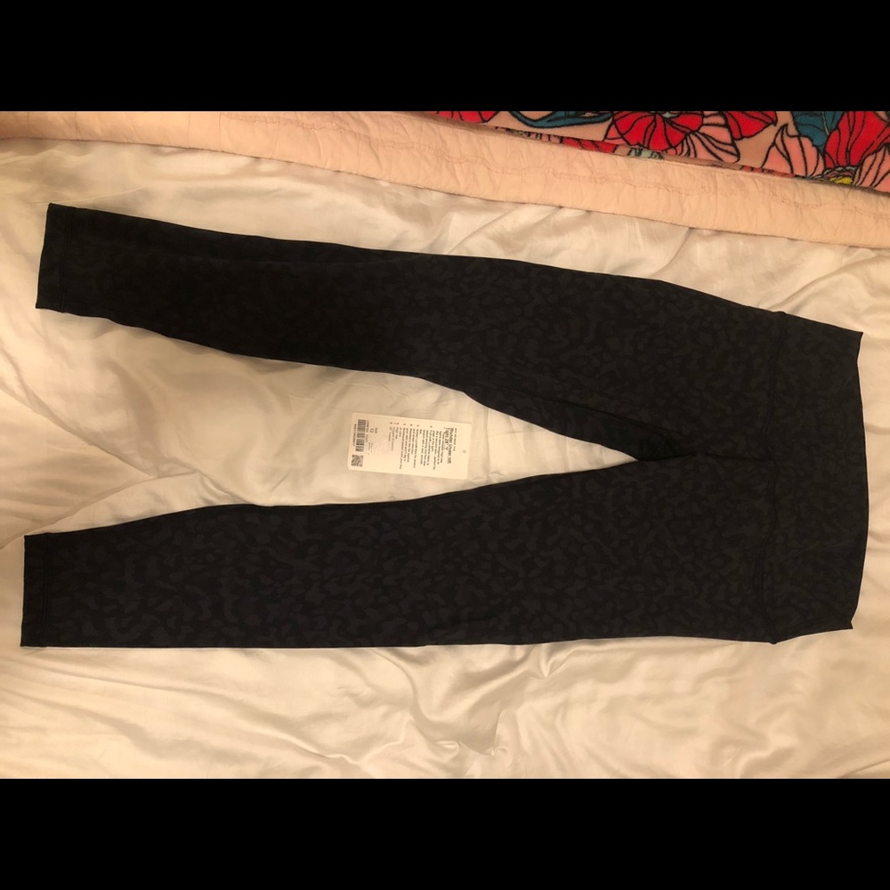 Lululemon Black Camo Wunder Under HR 28" Leggings